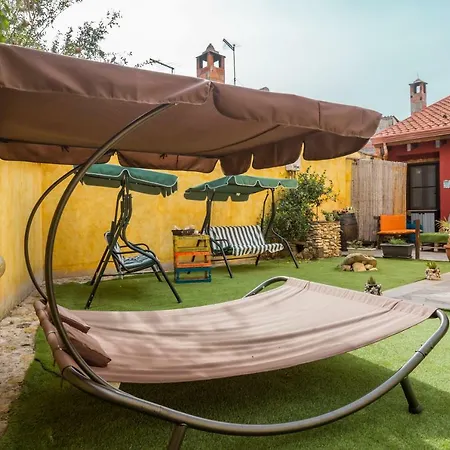 Frühstückspension Shardana 3*